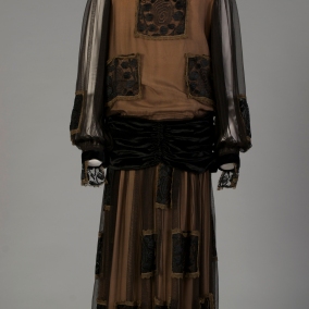 Probably American, 1920-1929. Black sheer chiffon trimmed with bronze lace and black ground.